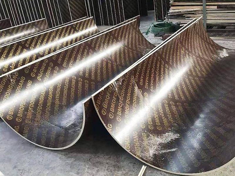 鄭州防撞墻模板廠家,異形模板定制價格