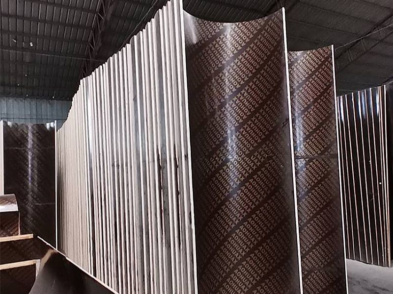 曲靖防撞墻模板廠家,異形模板定制價格