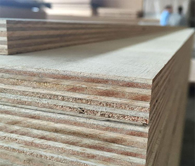 膠合板生產環境的溫度會影響膠粘劑的流動性