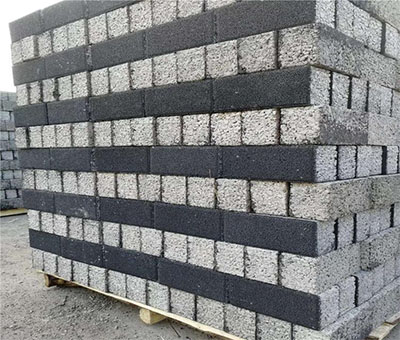 陶土磚燒結溫度比陶瓷透水磚低200攝氏度